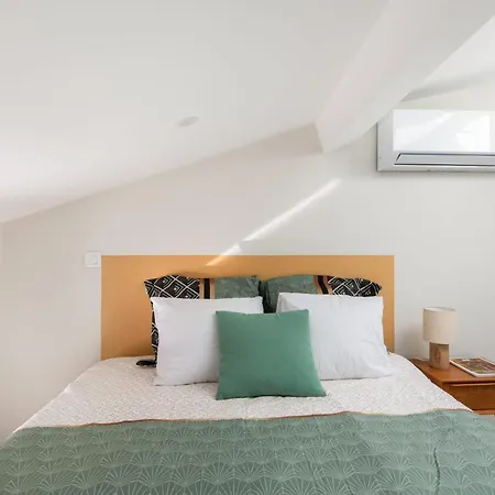 Beige Hospitalite - Agathe - Le Nid Urbain * Saint-Etienne (Loire)