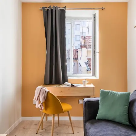 Beige Hospitalite - Agathe - Le Nid Urbain Saint-Etienne (Loire)